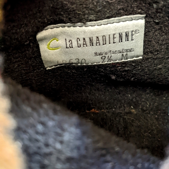 La Canadienne suede boots 9.5 - Picture 9 of 13
